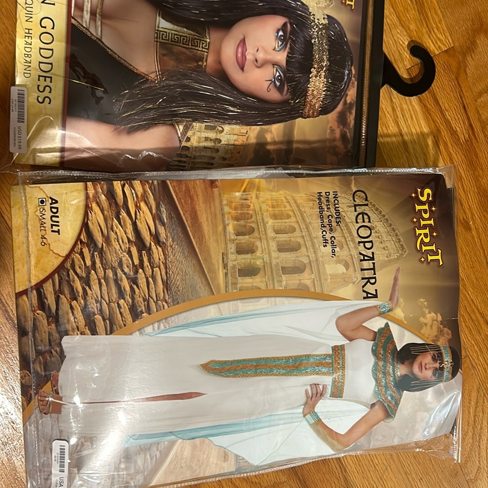 Cleopatra adult small 4-6 costume and Roman Goddess wig